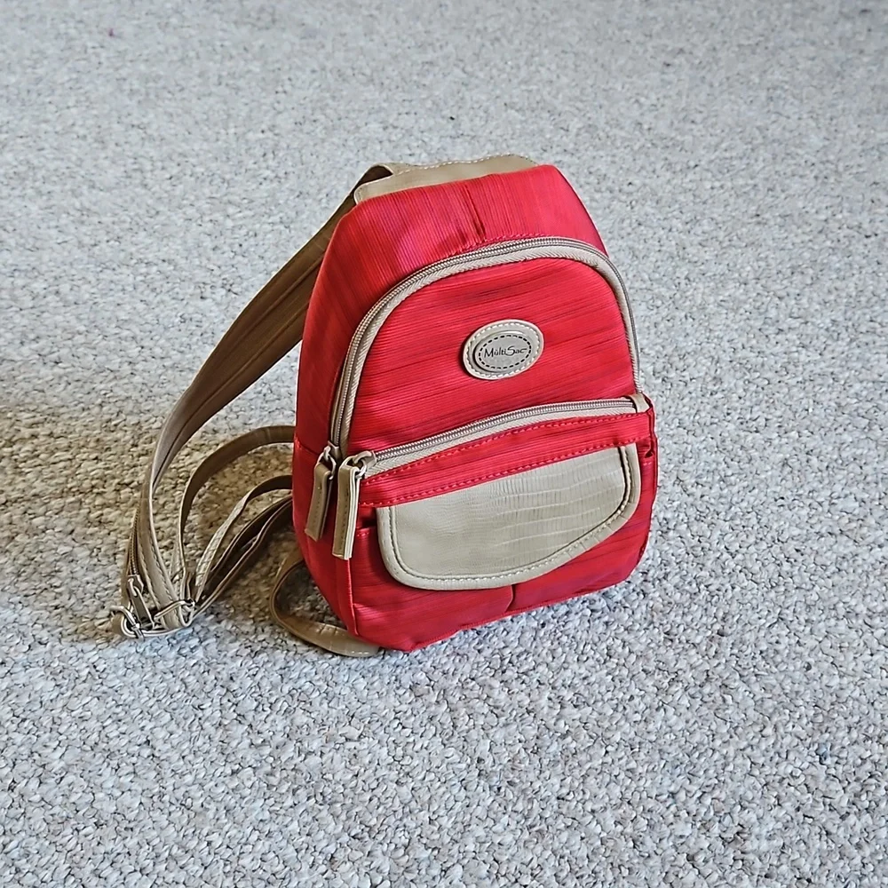 Multi-sac Small Backpack. - Picture 1 of 14